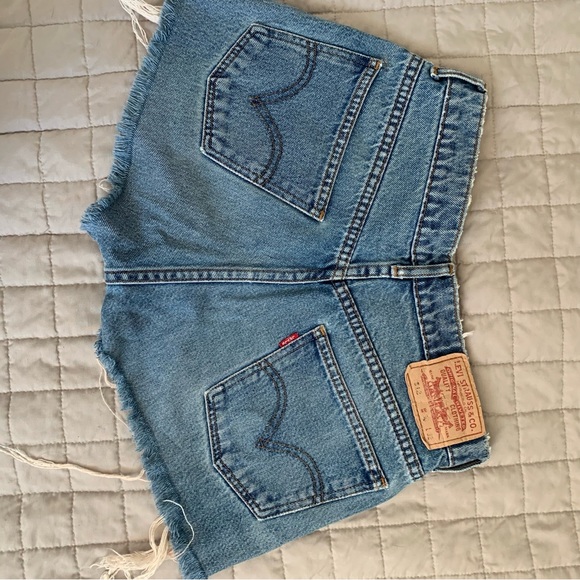 Upcycled Levi Shorts - Picture 6 of 6